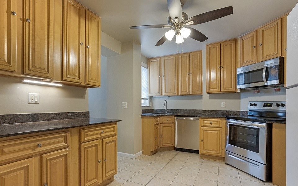 Photos and Video of Fort Hamilton Family Homes in Brooklyn, NY